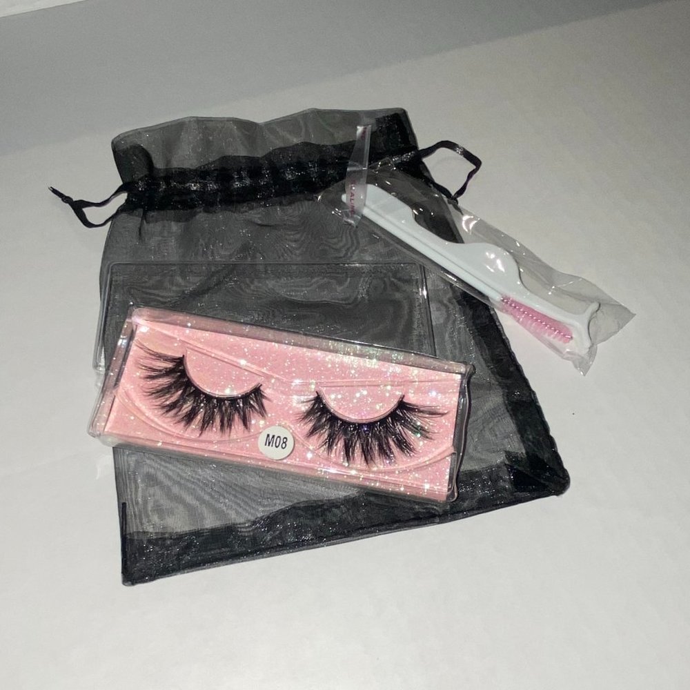 🌸FAUX‎ 3D Mink Lashes w/applicator & brush